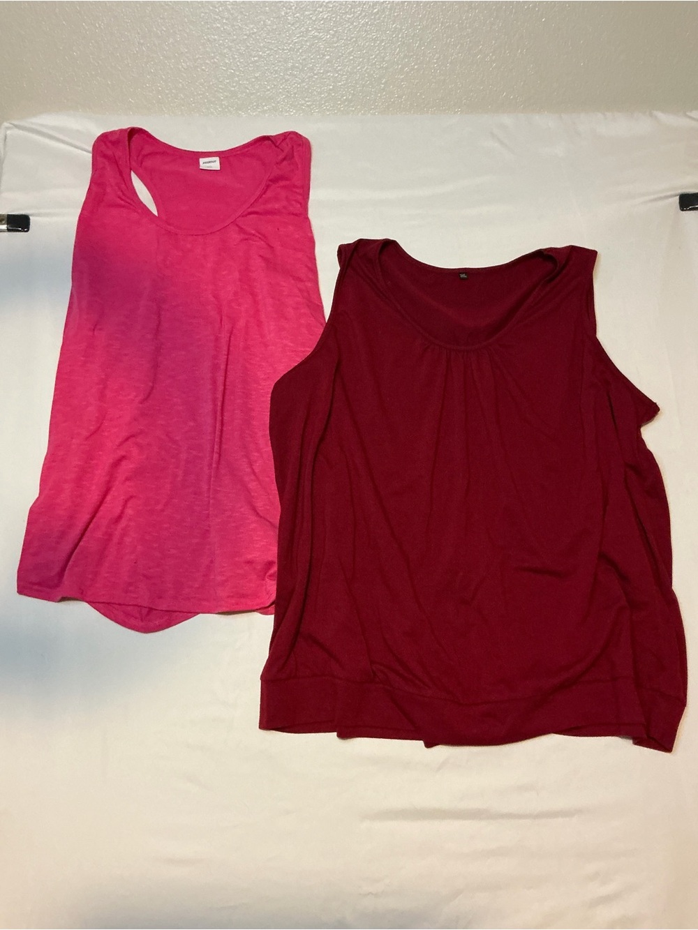 Women’s Sleeveless Tank Top - Pink & Burgundy